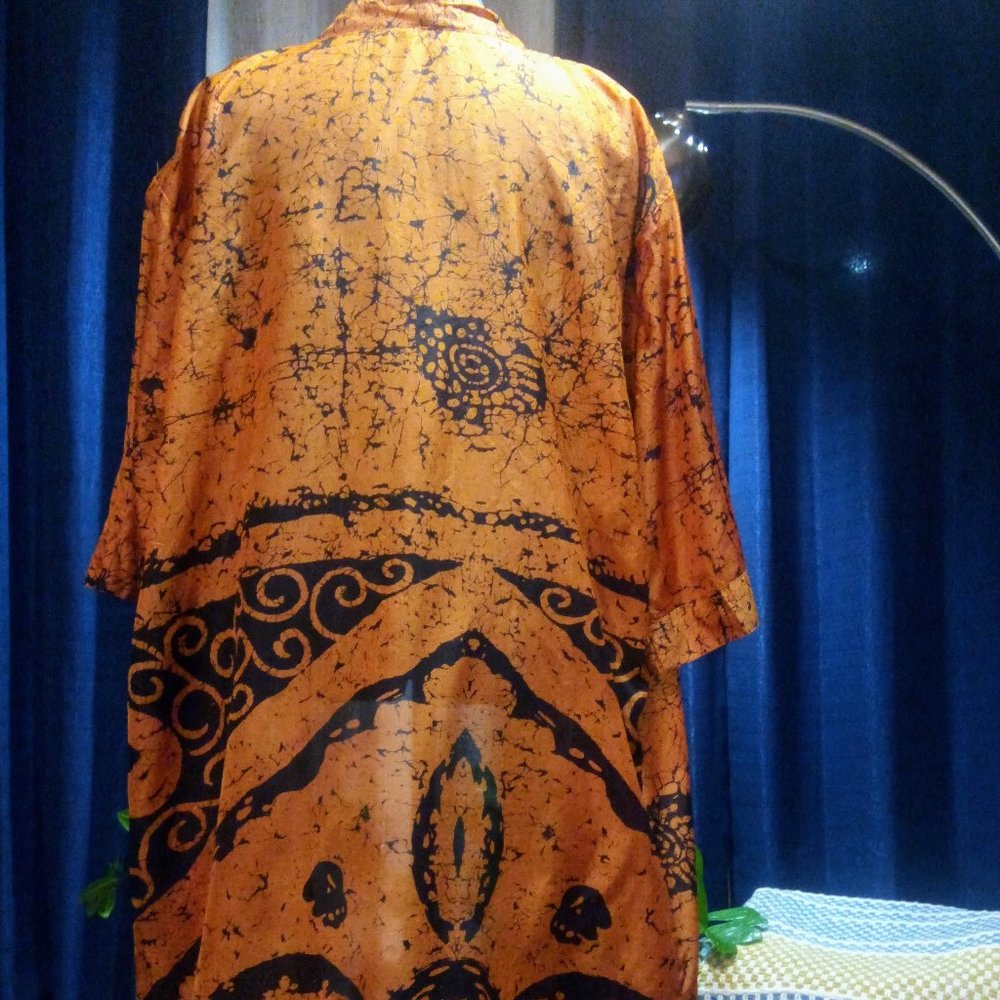 Silk-Blend Sari Duster Robe in Orange & Black New with Flaw - Picture 10 of 14